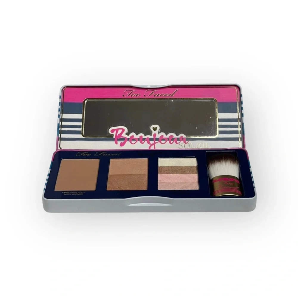 Deadstock: new Too Faced ㋛ Bonjour Soleil Bronzer Wardrobe Palette ㋛ Snow Bunny